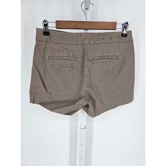 Banana Republic Women's Taupe Mid Rise Chino Zip Up Shorts Size 2 - Picture 3 of 3